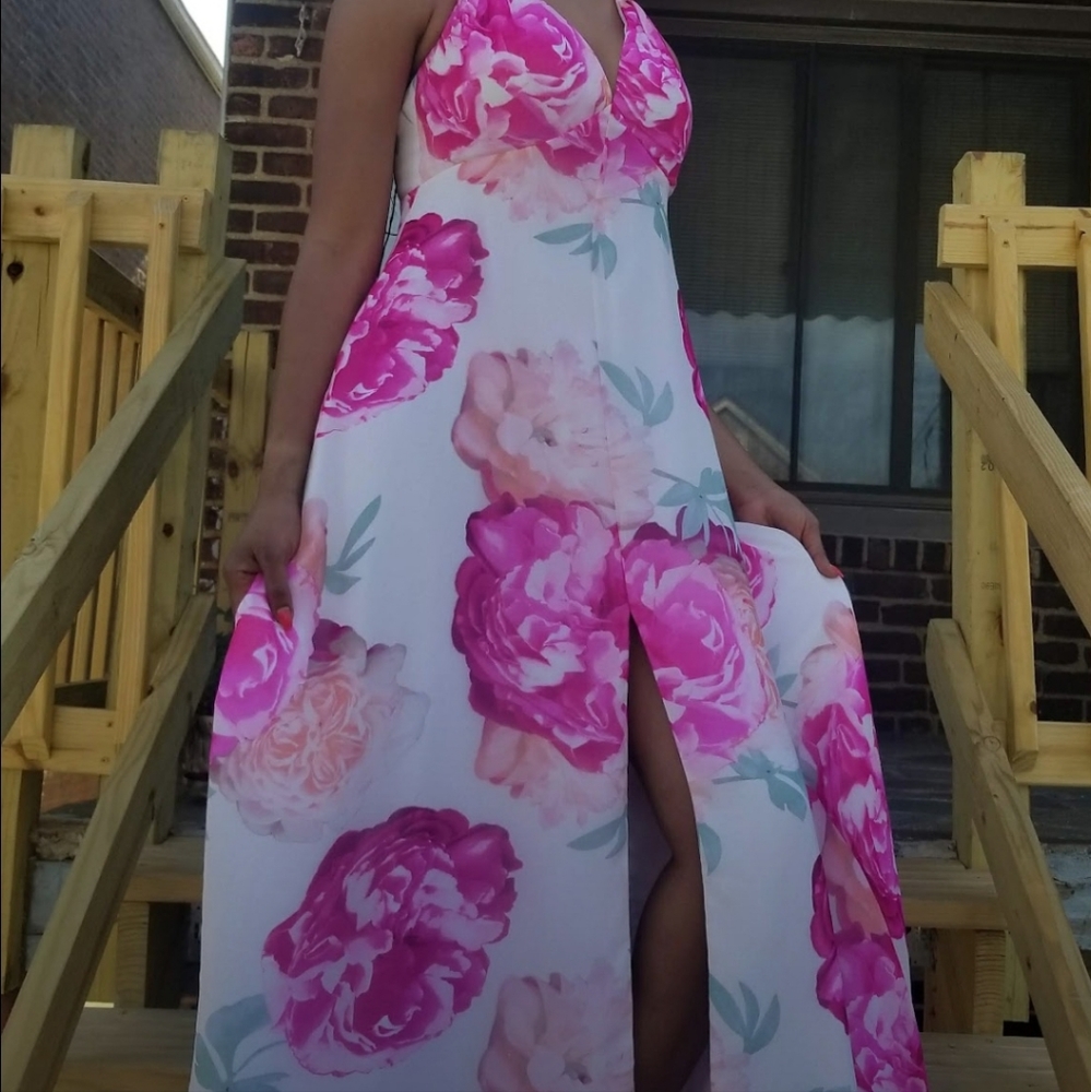 Calvin Klein Maxi - Picture 2 of 3